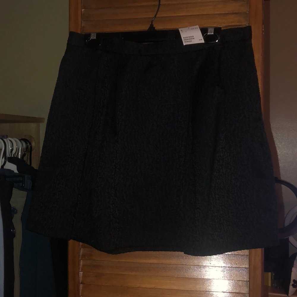 *BRAND NEW* H&M Black Jacquard Circle Skirt